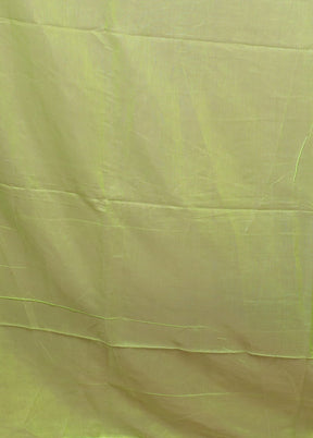 Green Matka Silk Saree With Blouse Piece