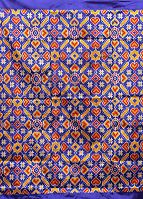 White Handloom Ikkat Pure Silk Saree With Blouse Piece