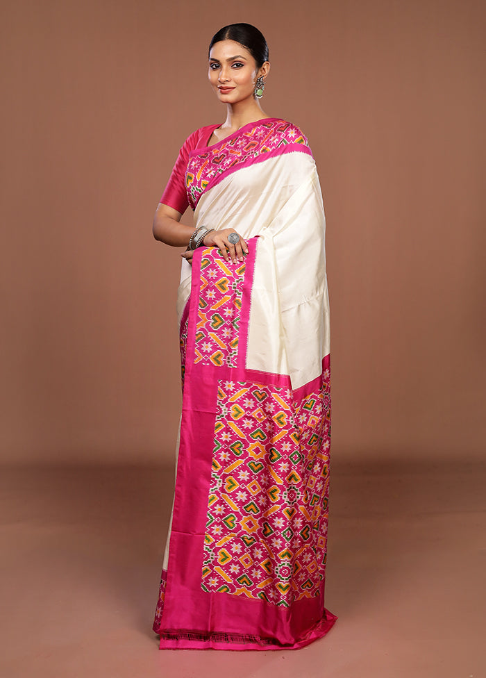 White Handloom Ikkat Pure Silk Saree With Blouse Piece