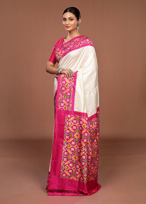 White Handloom Ikkat Pure Silk Saree With Blouse Piece