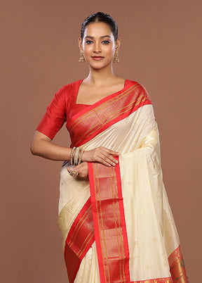 White Handloom Kanjivaram Pure Silk Saree With Blouse Piece