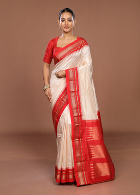 White Handloom Kanjivaram Pure Silk Saree With Blouse Piece