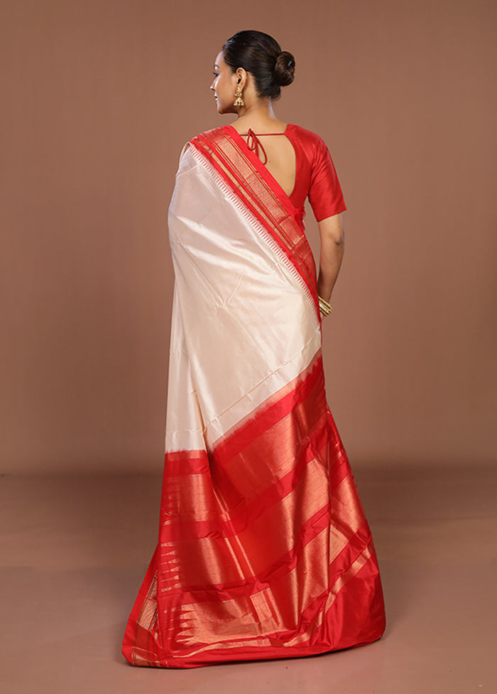 White Handloom Kanjivaram Pure Silk Saree With Blouse Piece