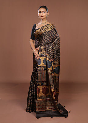 Black Printed Silk Saree Without Blouse Piece