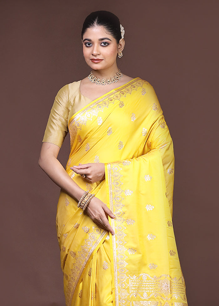 Yellow Banarasi Silk Saree With Blouse Piece