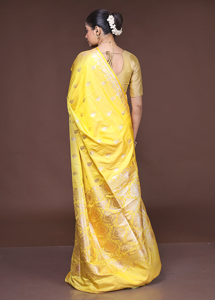 Yellow Banarasi Silk Saree With Blouse Piece