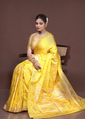 Yellow Banarasi Silk Saree With Blouse Piece