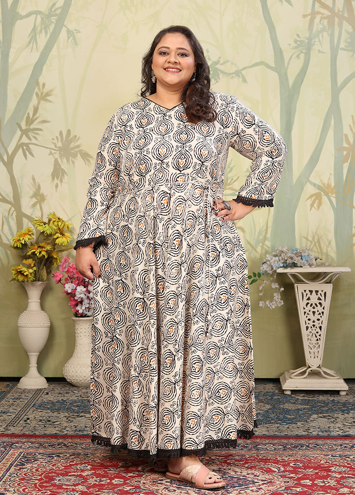 Off White Readymade Rayon Kurti