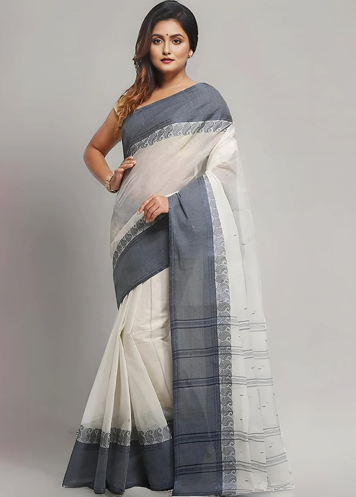 White Tant Jamdani Saree Without Blouse Piece