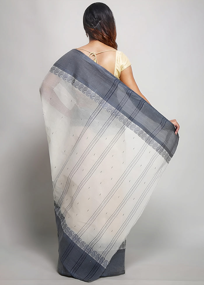 White Tant Jamdani Saree Without Blouse Piece