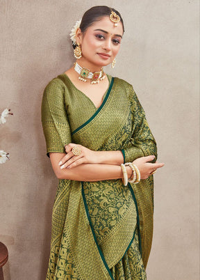 Green Spun Silk Saree With Blouse Piece