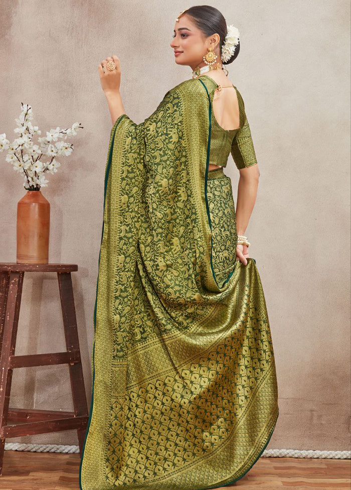 Green Spun Silk Saree With Blouse Piece