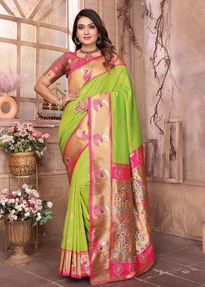 Green Spun Silk Saree With Blouse Piece