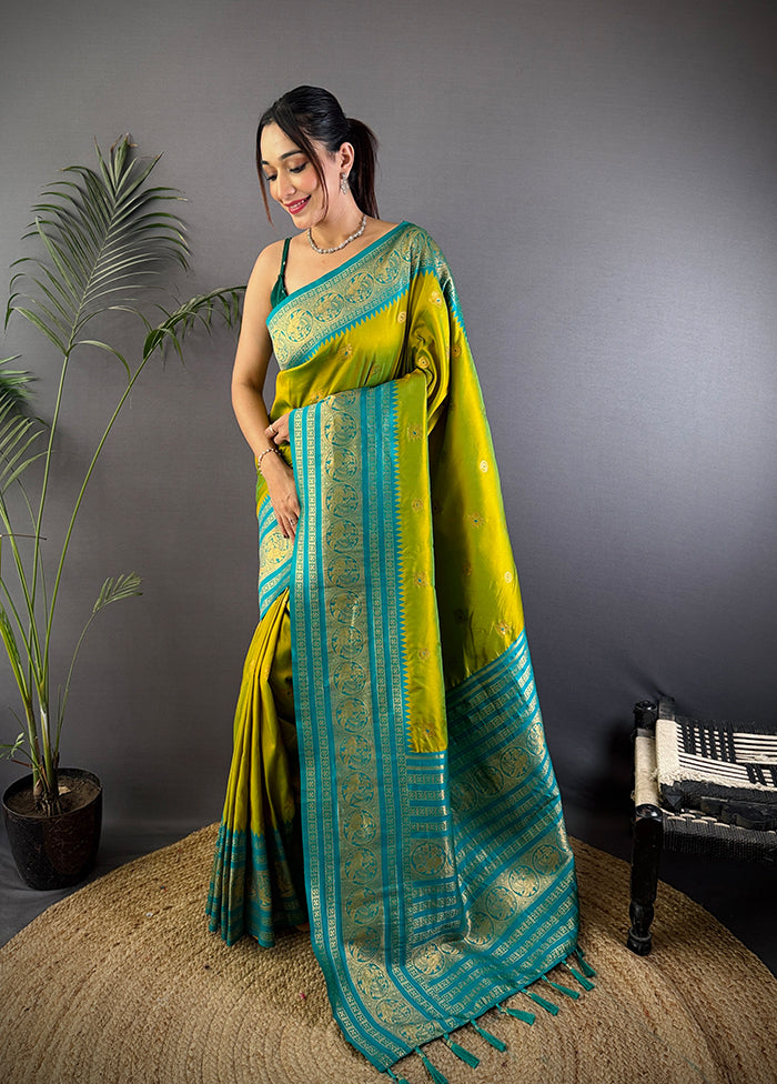 Green Spun Silk Saree With Blouse Piece