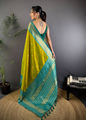 Green Spun Silk Saree With Blouse Piece