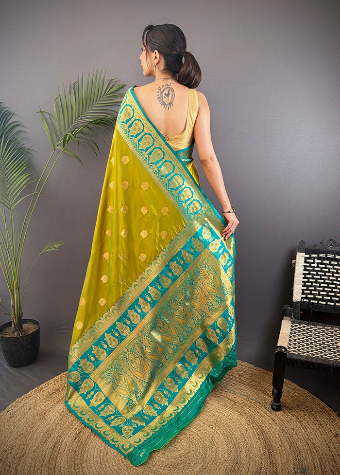 Green Spun Silk Saree With Blouse Piece