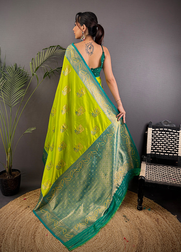 Green Spun Silk Saree With Blouse Piece