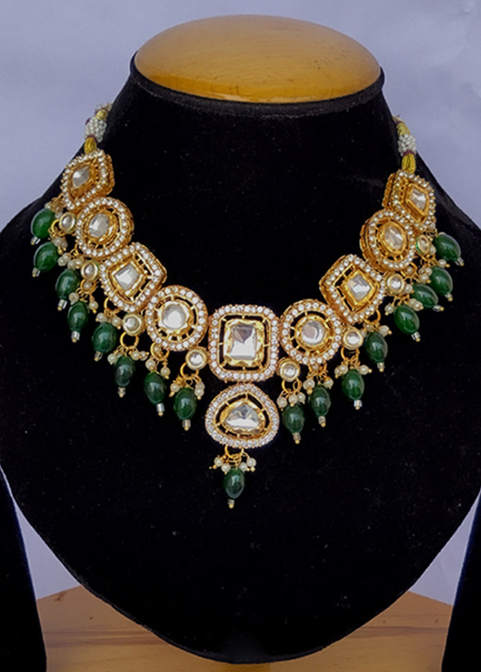 Multicolor Alloy Jewellery Set (1 Necklace, 1 Pair Earrings, 1 Mang Tikka)