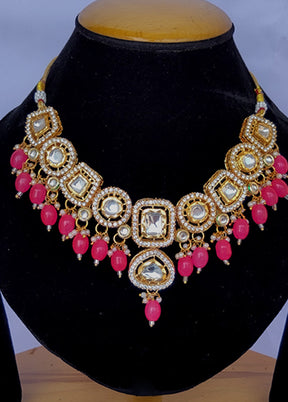 Multicolor Alloy Jewellery Set (1 Necklace, 1 Pair Earrings, 1 Mang Tikka)