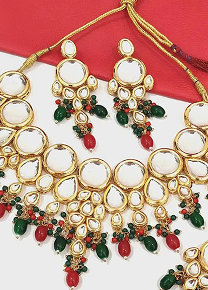 Multicolor Alloy Jewellery Set (1 Necklace, 1 Pair Earrings, 1 Mang Tikka)