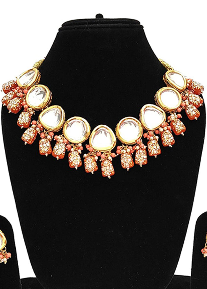Multicolor Alloy Jewellery Set (1 Necklace, 1 Pair Earrings, 1 Mang Tikka)