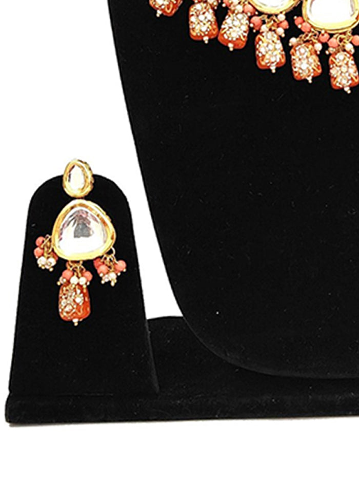 Multicolor Alloy Jewellery Set (1 Necklace, 1 Pair Earrings, 1 Mang Tikka)