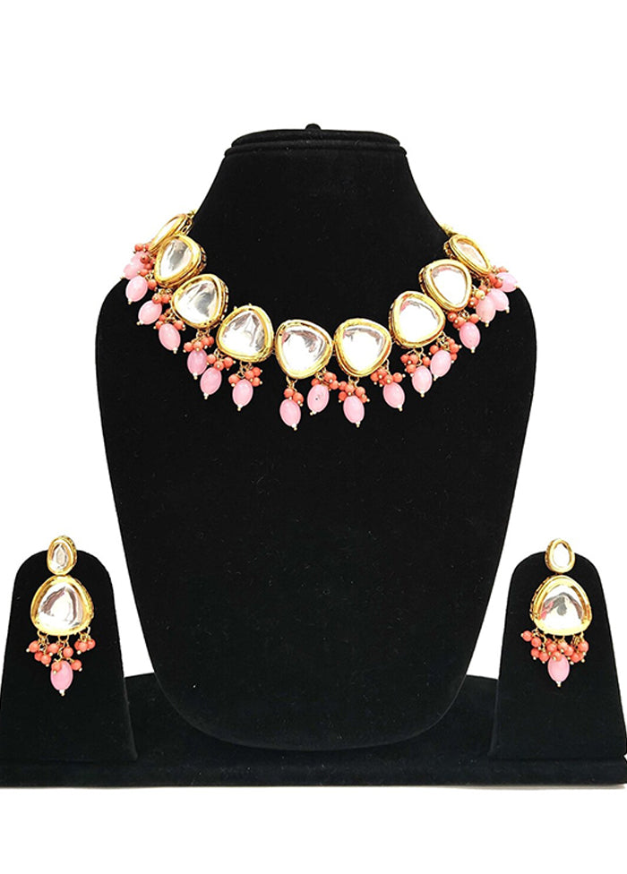 Multicolor Alloy Jewellery Set (1 Necklace, 1 Pair Earrings, 1 Mang Tikka)