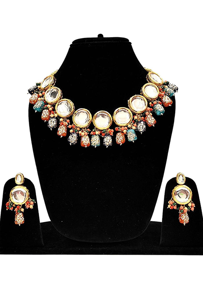 Multicolor Alloy Jewellery Set (1 Necklace, 1 Pair Earrings, 1 Mang Tikka)