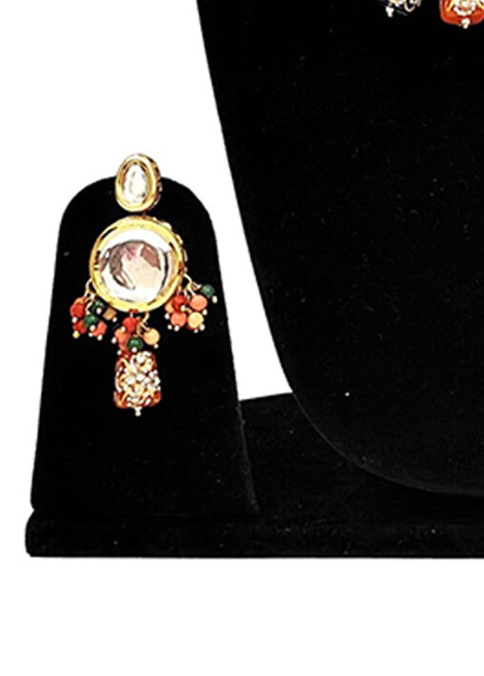 Multicolor Alloy Jewellery Set (1 Necklace, 1 Pair Earrings, 1 Mang Tikka)