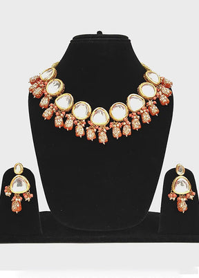Multicolor Alloy Jewellery Set (1 Necklace, 1 Pair Earrings, 1 Mang Tikka)