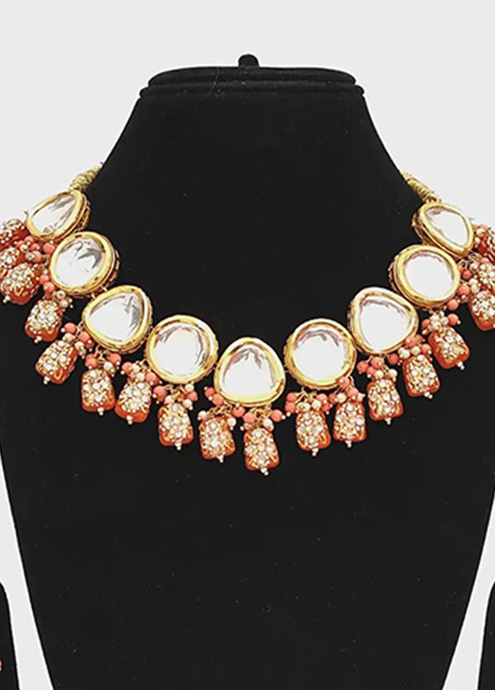Multicolor Alloy Jewellery Set (1 Necklace, 1 Pair Earrings, 1 Mang Tikka)