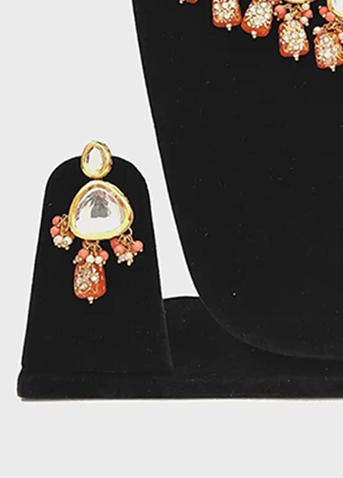 Multicolor Alloy Jewellery Set (1 Necklace, 1 Pair Earrings, 1 Mang Tikka)