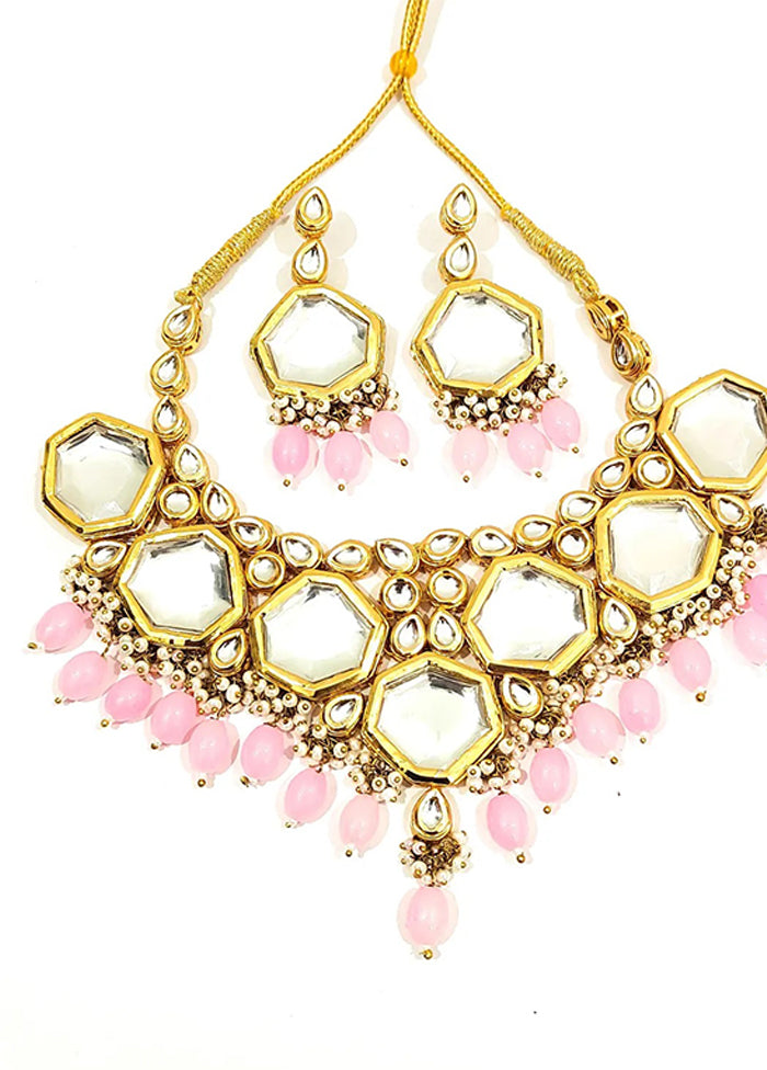 Multicolor Alloy Jewellery Set (1 Necklace, 1 Pair Earrings, 1 Mang Tikka)