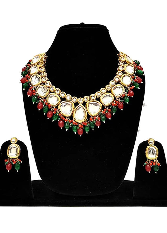 Multicolor Alloy Jewellery Set (1 Necklace, 1 Pair Earrings, 1 Mang Tikka)