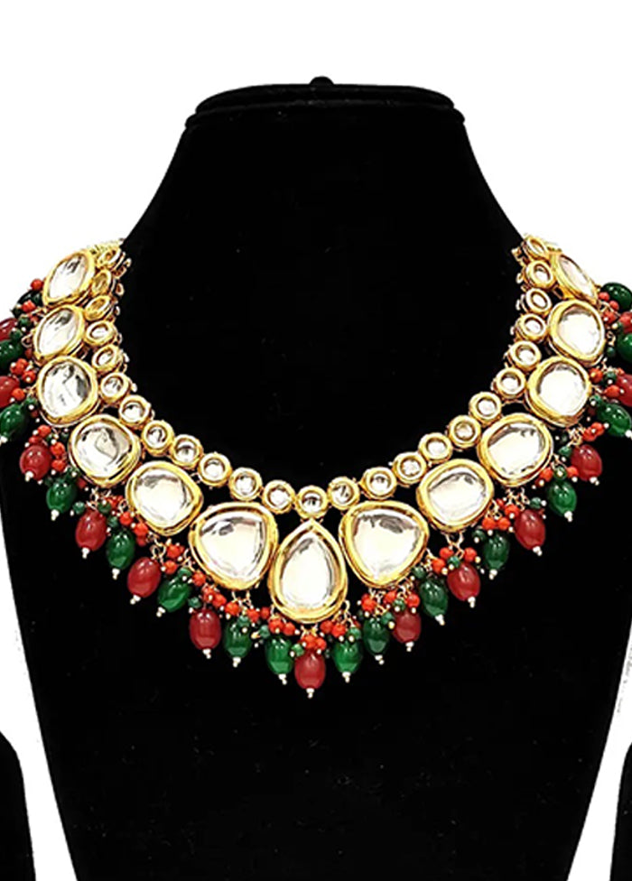 Multicolor Alloy Jewellery Set (1 Necklace, 1 Pair Earrings, 1 Mang Tikka)
