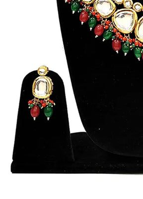 Multicolor Alloy Jewellery Set (1 Necklace, 1 Pair Earrings, 1 Mang Tikka)