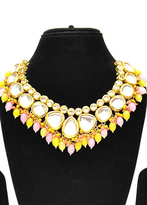 Multicolor Alloy Jewellery Set (1 Necklace, 1 Pair Earrings, 1 Mang Tikka)