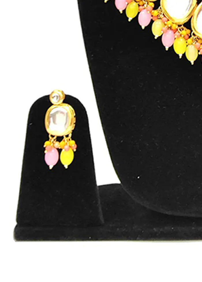 Multicolor Alloy Jewellery Set (1 Necklace, 1 Pair Earrings, 1 Mang Tikka)