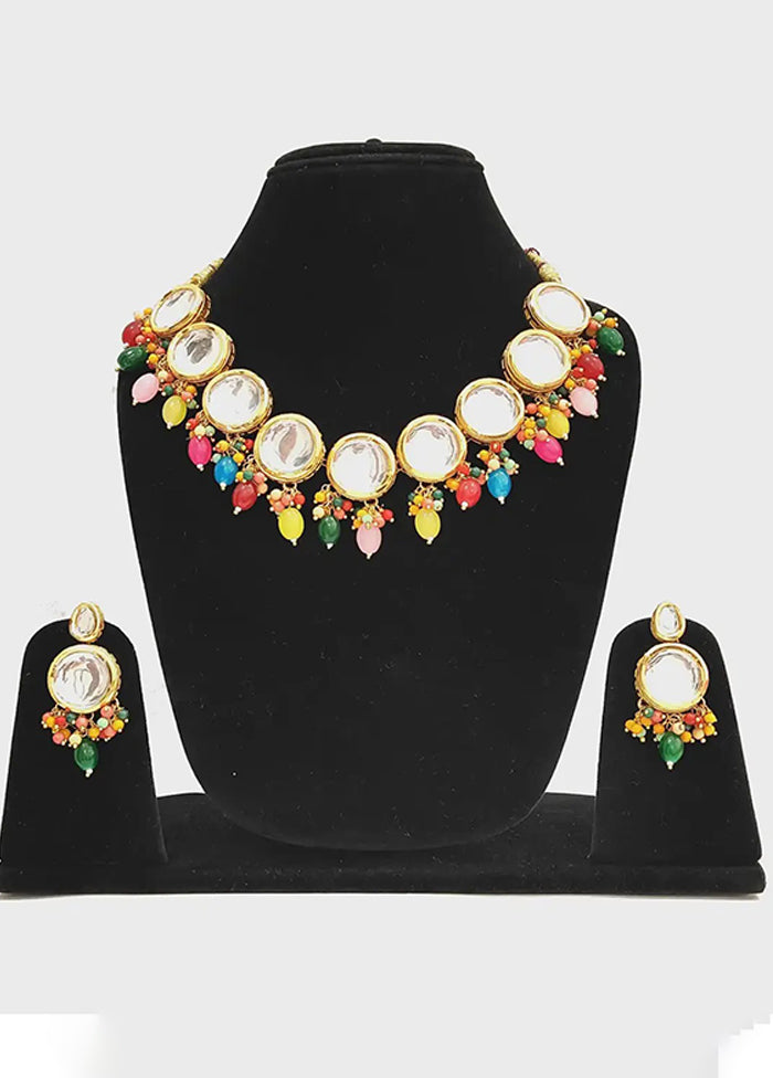 Multicolor Alloy Jewellery Set (1 Necklace, 1 Pair Earrings, 1 Mang Tikka)