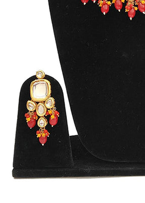 Multicolor Alloy Jewellery Set (1 Necklace, 1 Pair Earrings, 1 Mang Tikka)