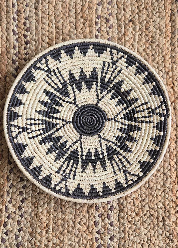 16'' Sabai Grass Wall Hanging Plate