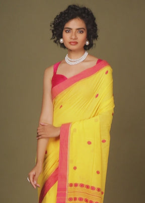 Yellow Pure Cotton Saree With Blouse Piece
