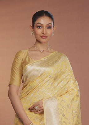Yellow Uppada Silk Saree With Blouse Piece